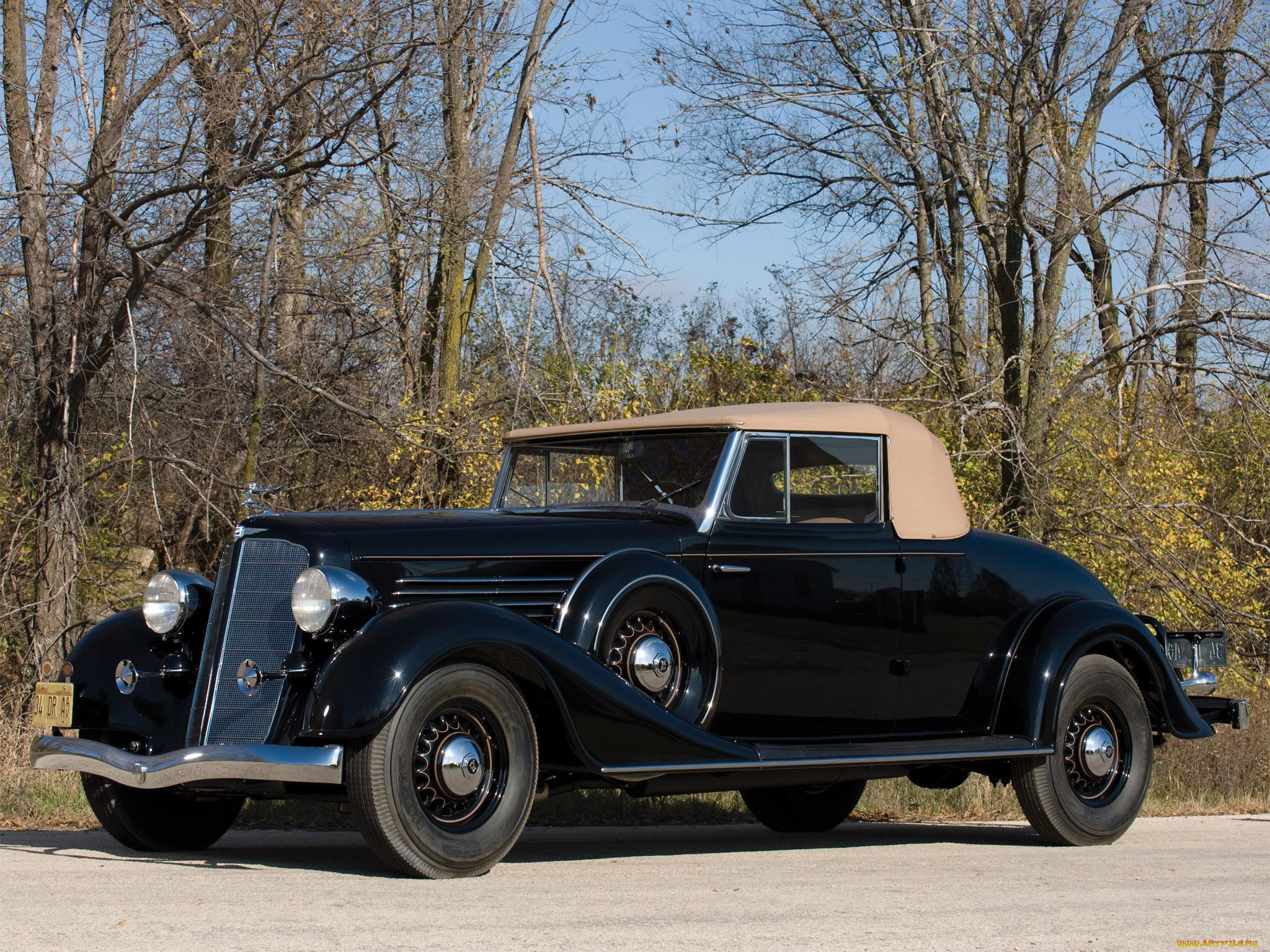 Машина сорока. Buick 40 1934. Buick Roadmaster 1938. Бьюик кабриолет 1938. Бьюик 30х.